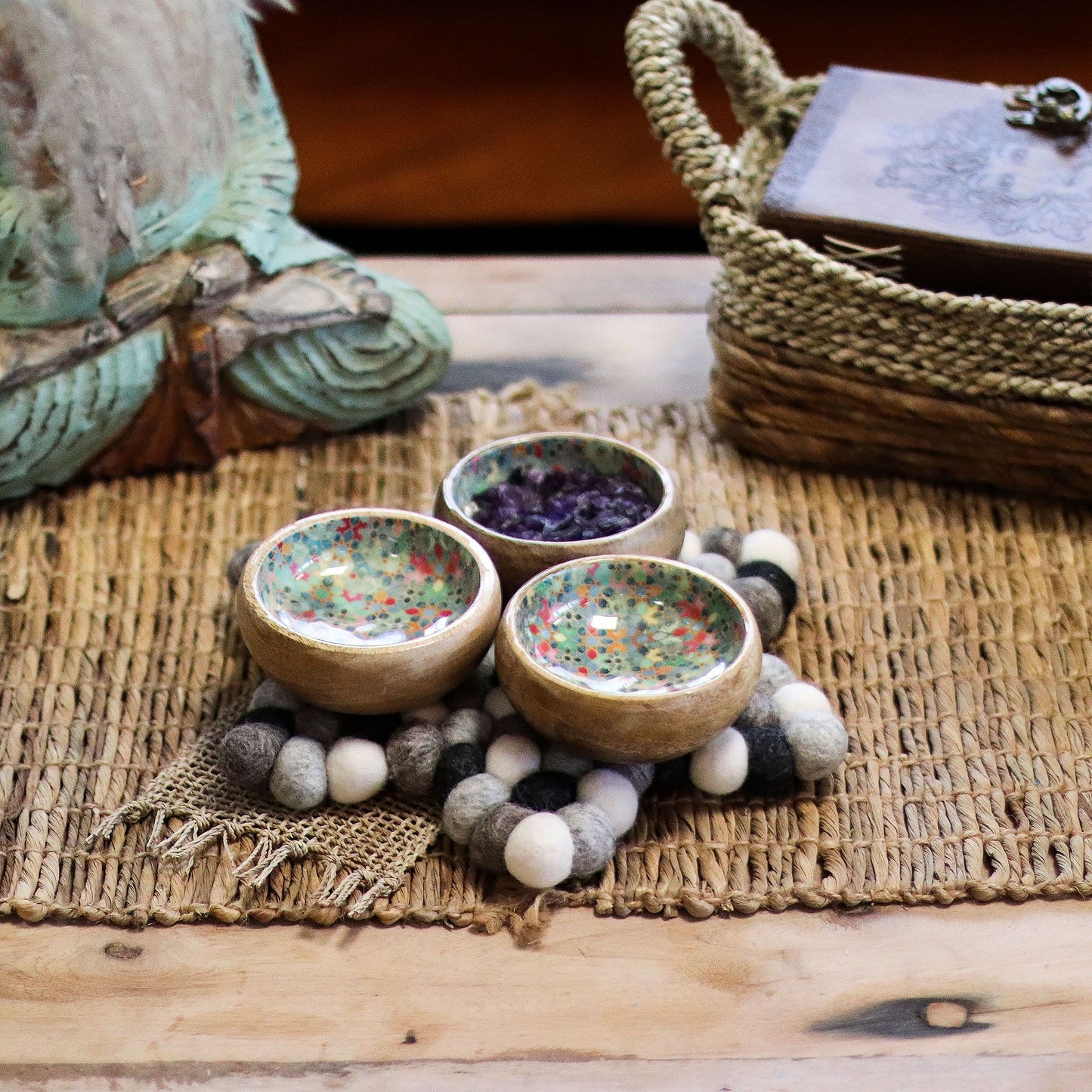 Sternförmiges Filz-Mittelstück (38 x 18 cm, mehrfarbig grau)