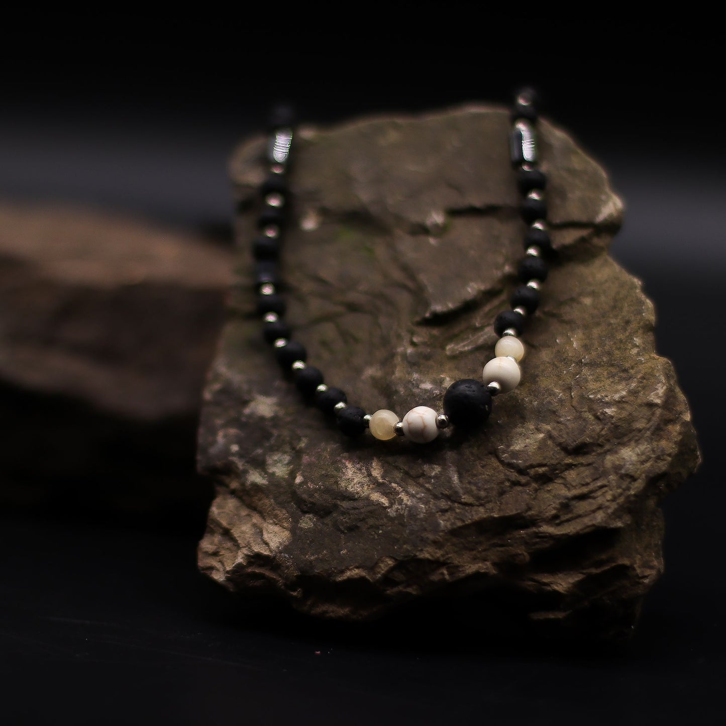 Collier d'essence volcanique - Connexion culturelle