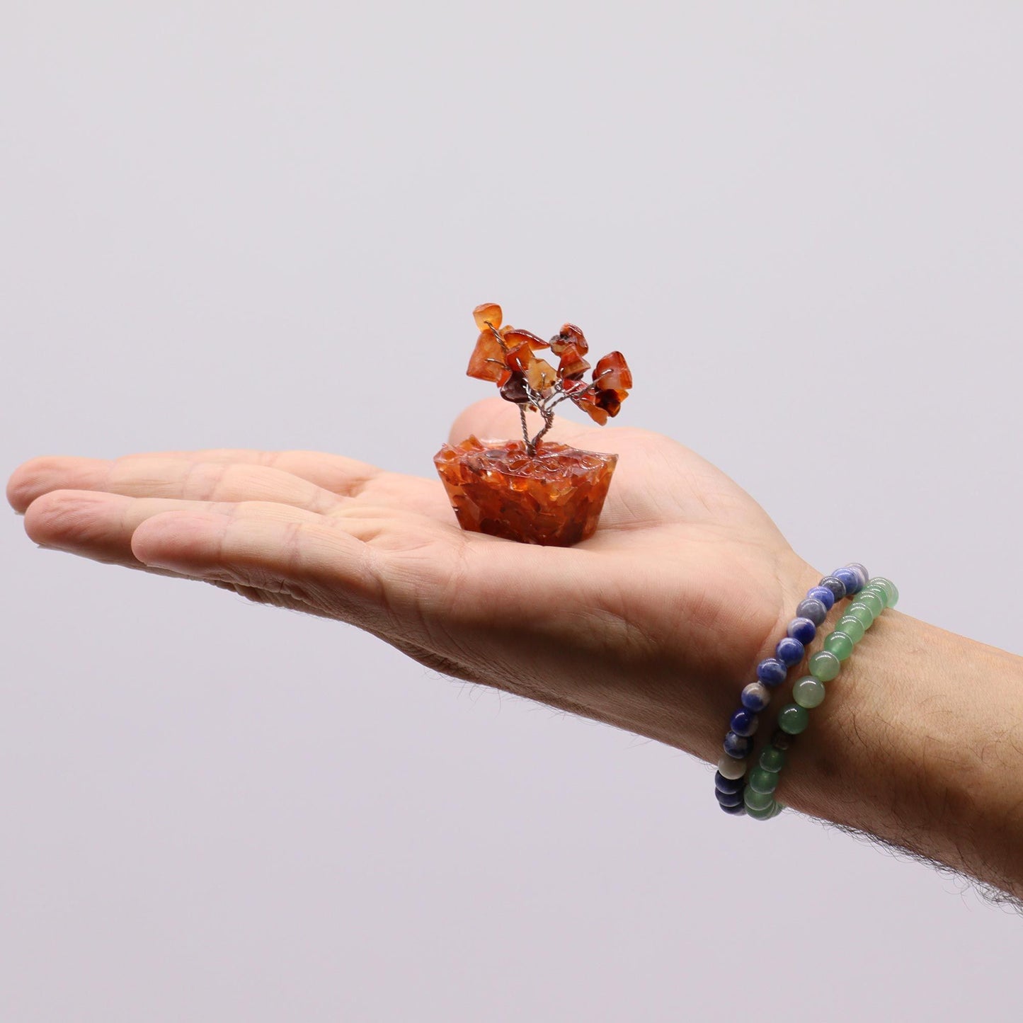 12 x Mini árboles de piedras preciosas sobre base de orgonita - Mezcla Surtida (15 piedras)