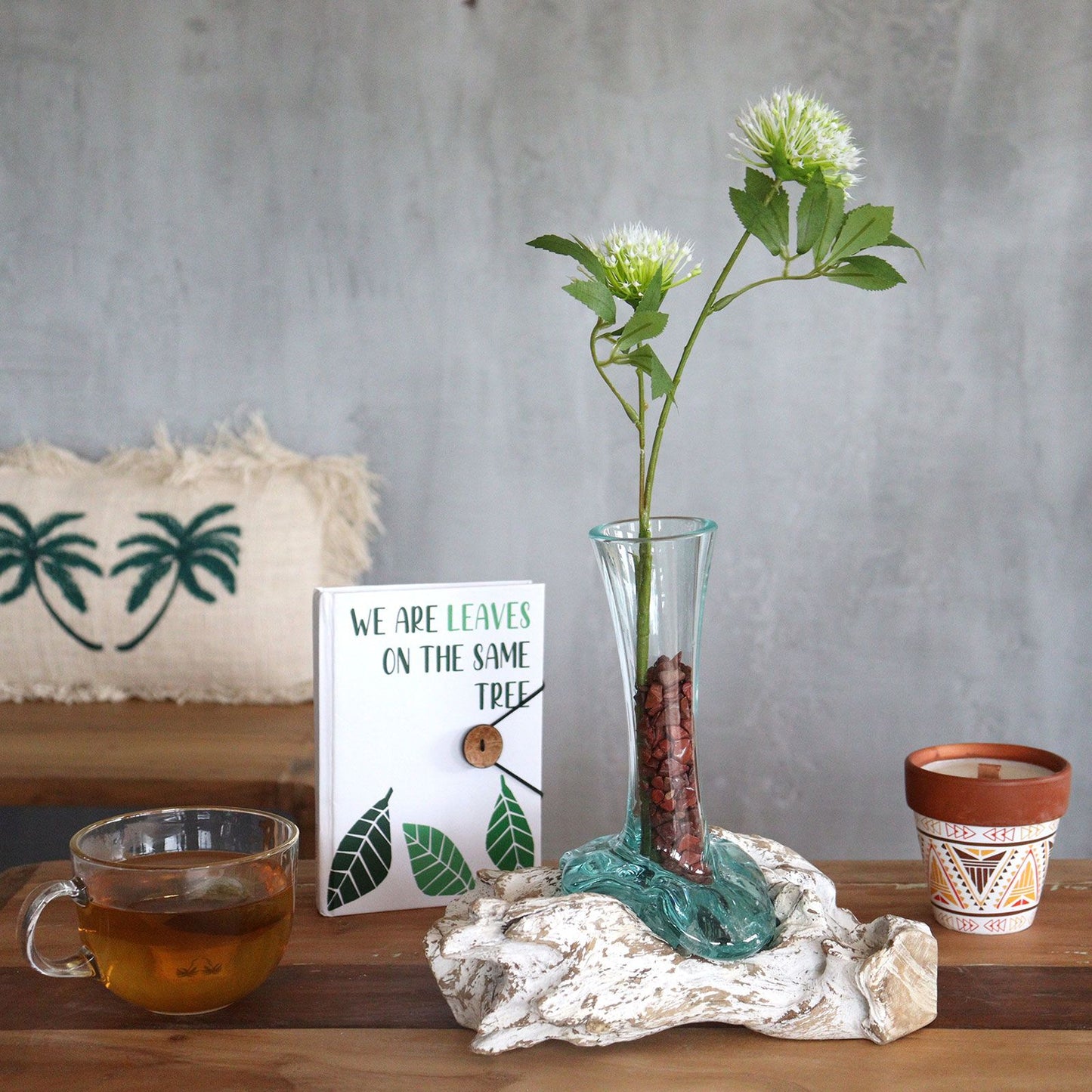 Geschmolzenes Glas auf gebleichtem Holz - Vase - Mittel