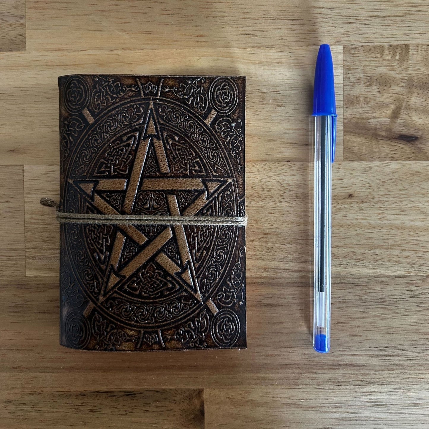 Carnets en cuir de taille moyenne assortis (5 x 3,5 pouces) - Vitrine