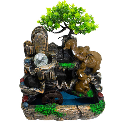 Dekorativer Tischbrunnen mit verliebten Elefanten, Glaskugel, Licht und Wassermühle (30x20x35cm)