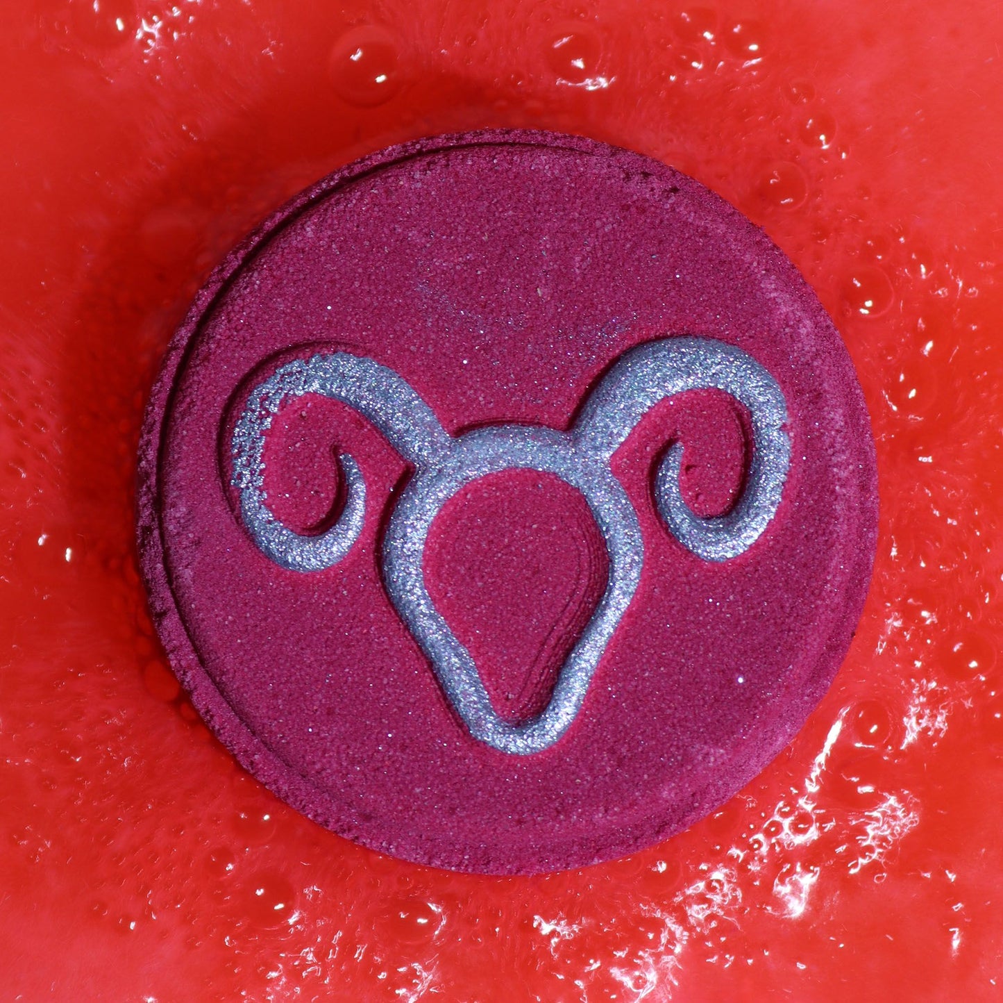 Aphrodisiac Aromatherapy Candle & Zodiac Bath Bomb Set - Aries Edition