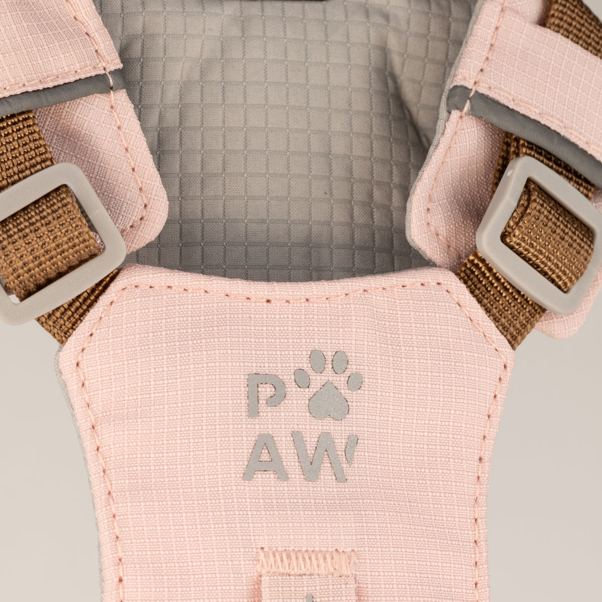 PAW - S (4-8 kg) Arnés de paso para perros Guardian con malla reflectante - Rosa suave - Colgante de cuarzo rosa