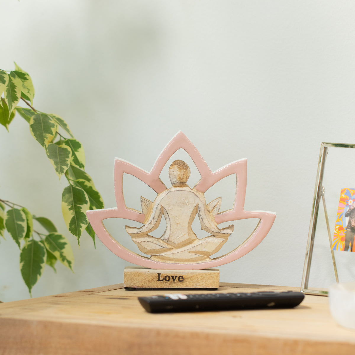Yoga Mujer de Madera - Flor de Loto - Rosa empolvado - Amor