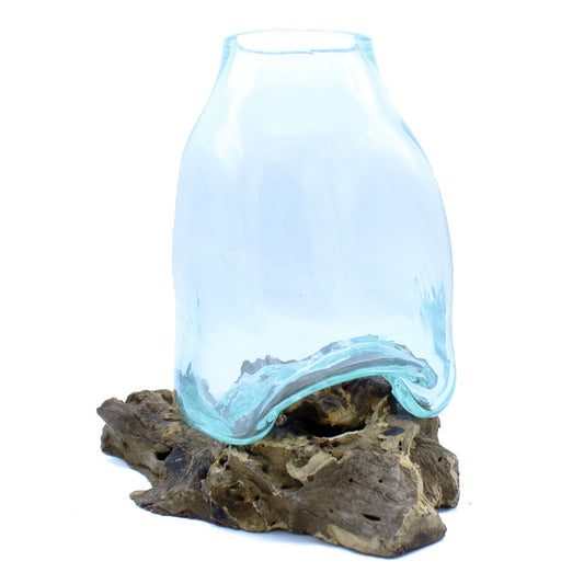 Große Vase aus geschmolzenem Glas – Terrariumglas auf Holz