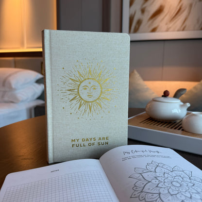 Journal de gratitude ivoire avec bordure dorée - 120 pages - Mes journées sont remplies de soleil