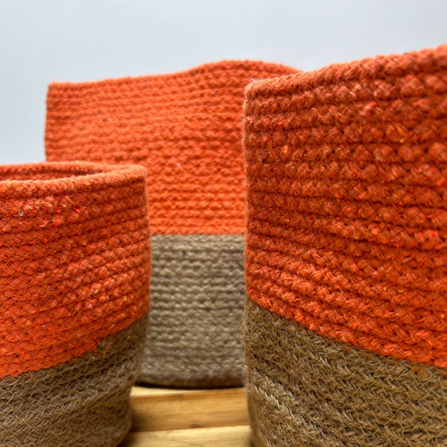 Großer Korb aus Baumwolle und Jute 25x25cm Orange