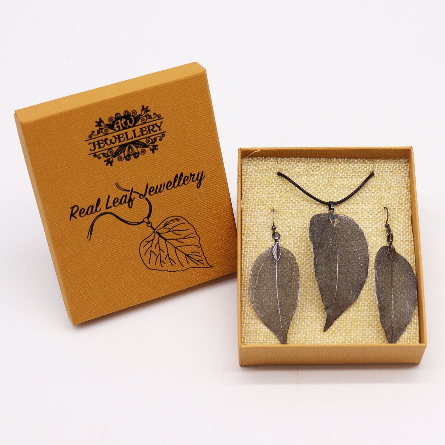 Conjunto Collar Aretes Hoja Peltre