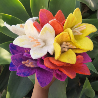 Flores de fieltro - Lirio (10 colores surtidos)
