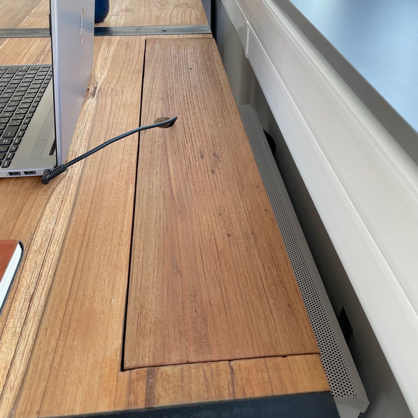 Schreibtisch 160 x 60 x 75 cm (Schublade nicht enthalten)