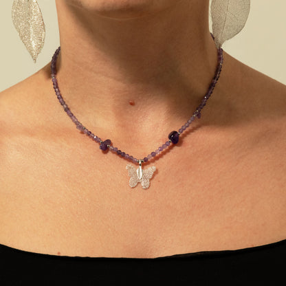 Collar de amatista con gema y colgante de mariposa hecho de hoja real