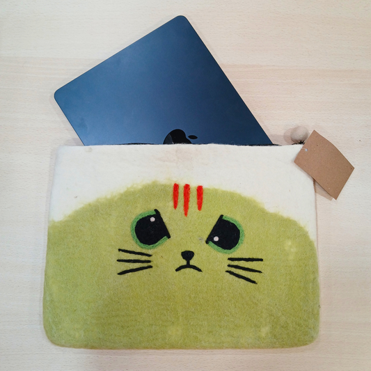 Funda de fieltro para portátil (de hasta 14 pulgadas)  - Gato Gruñón