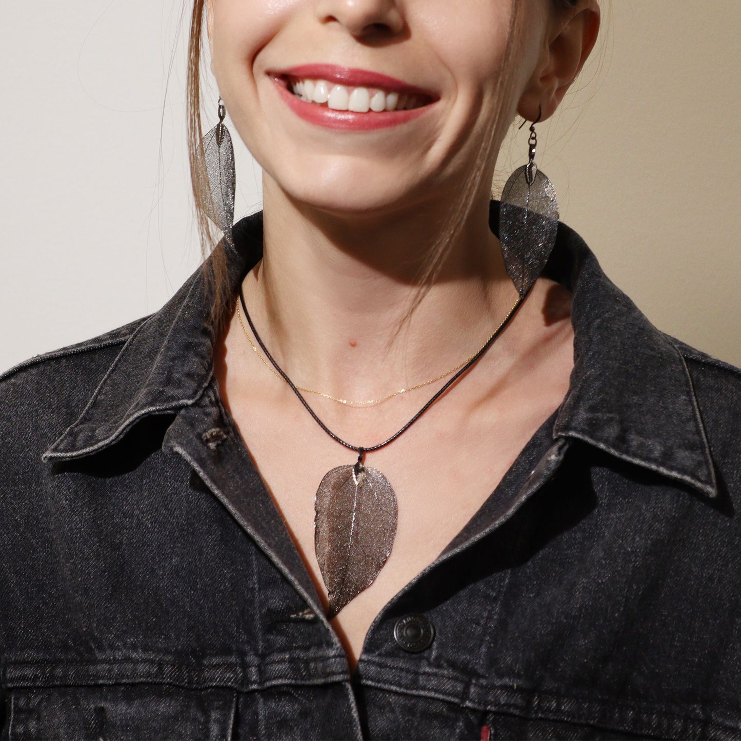 Conjunto Collar Aretes Hoja Peltre