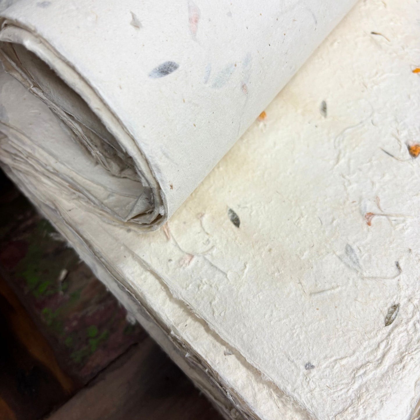 Handgemachtes Lokta-Geschenkpapier – Blumenmix