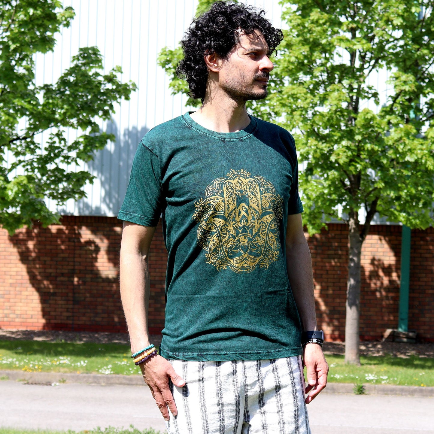 Nomad Sari Mittelgroßes T-Shirt – Hamsa – Grün