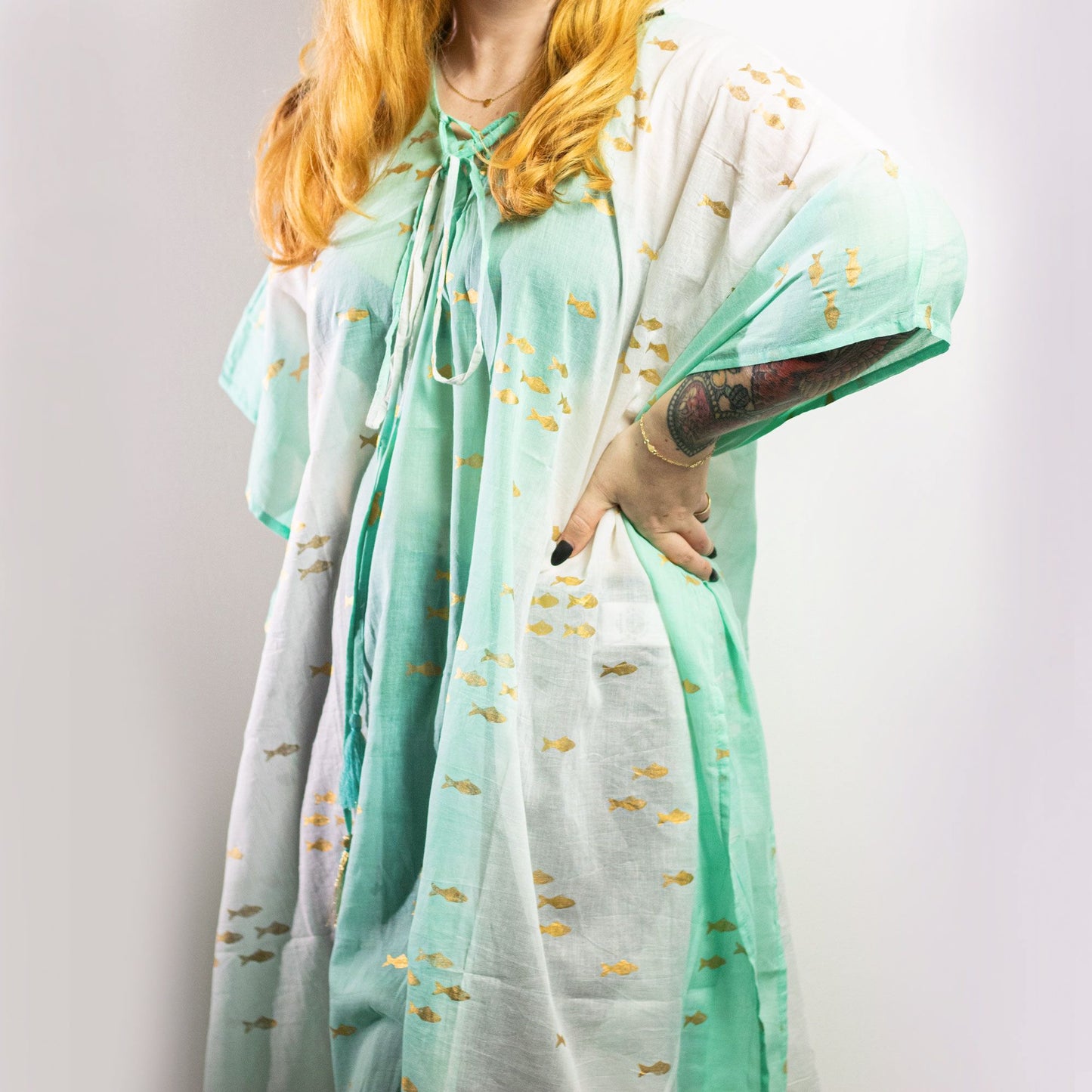 Collection Nomad : sari méditerranéen - caftan - Motif poisson blanc, turquoise et or