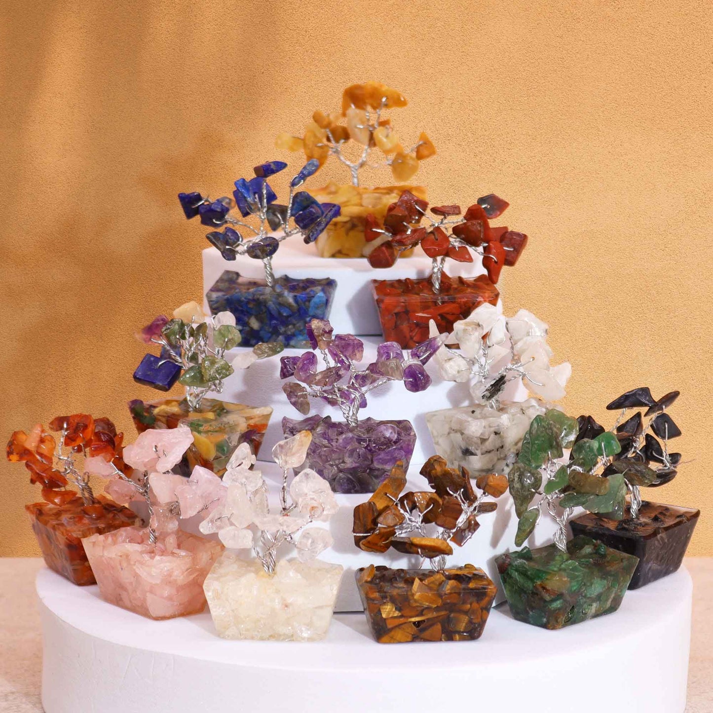 12 x Mini árboles de piedras preciosas sobre base de orgonita - Mezcla Surtida (15 piedras)