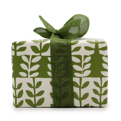 Geschenkset: Badebombe mit weißer Feige und wilder Blaubeere + Rhabarberkerze