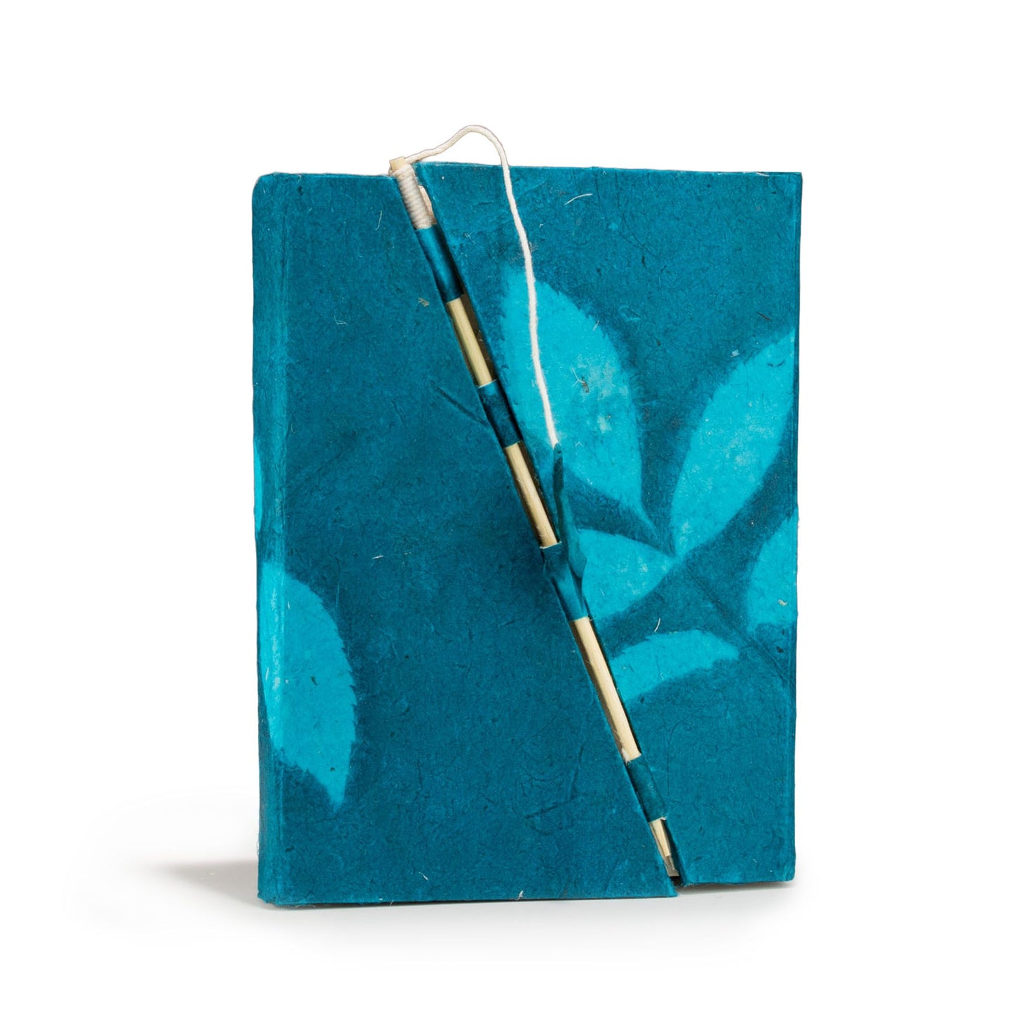 Carnet Lokta Bambou Bold Floral à fermeture – Moyen (15x12 cm) – 45 feuilles – Bleu nuit