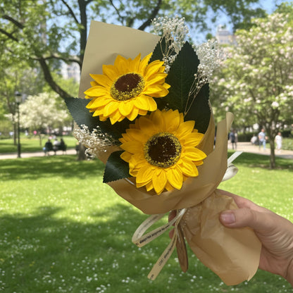 Seifenblume – Strauß aus zwei Sonnenblumen