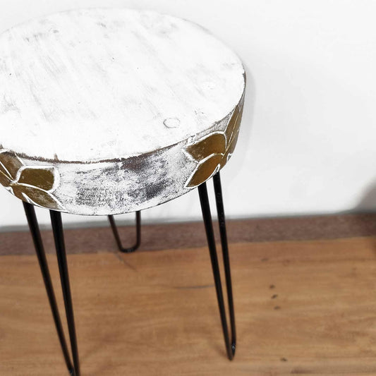 Pflanzenständer aus Albasia-Holz - Gebleicht