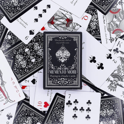 Cartes à jouer et oracles gothiques Memento Mori