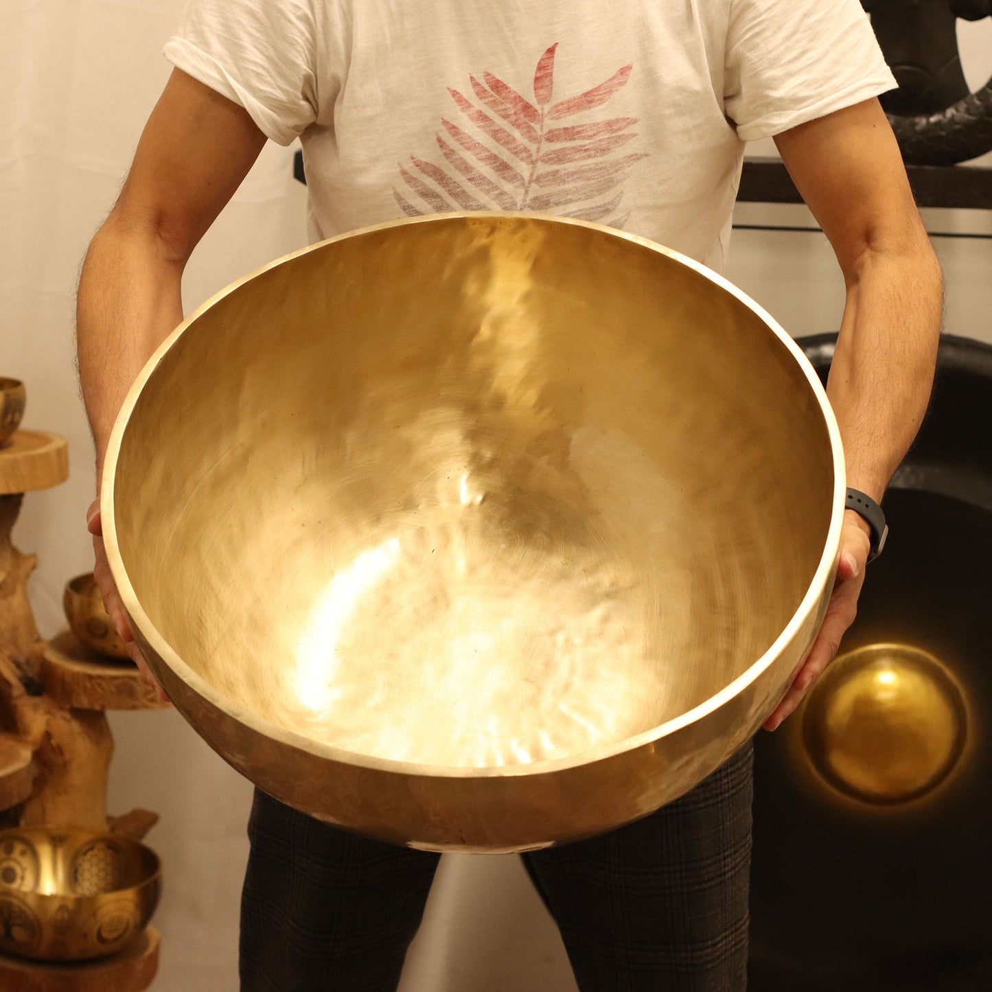 Grand bol vibrant lisse avec pieds - 50 x 20 cm - 10,7 kg