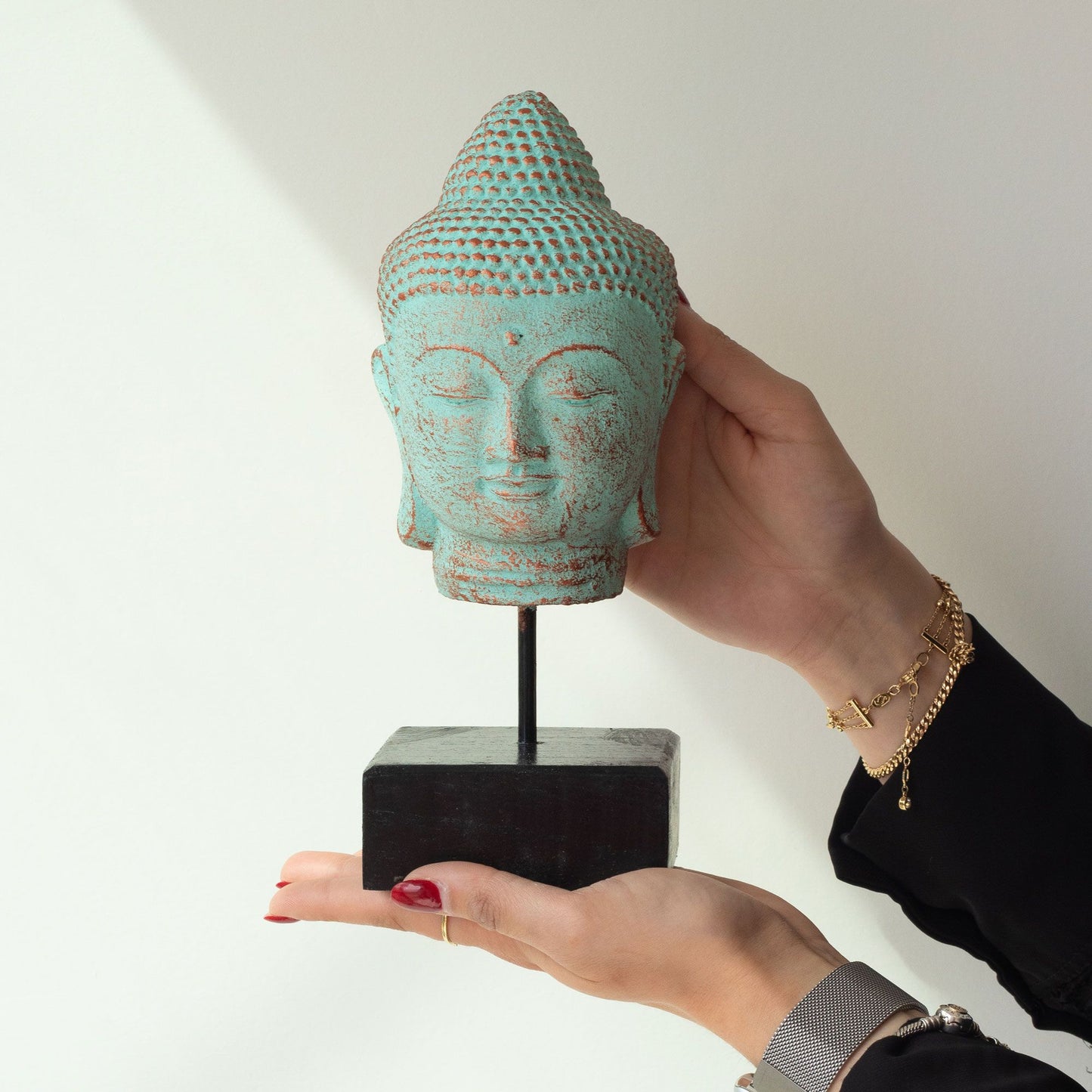 Buddhakopf liegend auf Ständer - Grünes Kupfer