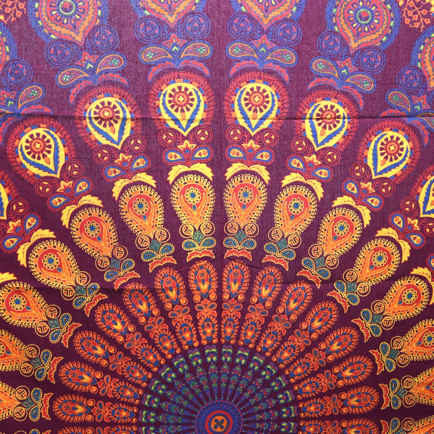 Couette double en coton + tenture murale - Mandala Paon - Grenat