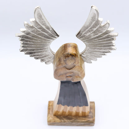 Ángel guardián grande de madera de mango con alas de metal y detalles esmaltados - 40 cm