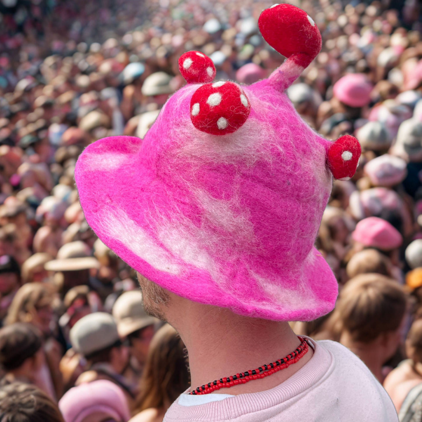 Bowlerhut aus Filz - Shocking Pink