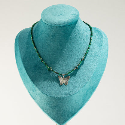 Collar de malaquita con gema de malaquita y colgante de mariposa con hoja real