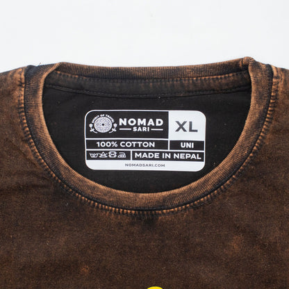 Nomad Sari Camiseta de algodón lavado a piedra - Sol y Zodíaco - Marrón - XL