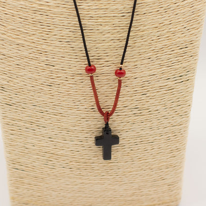 Kordelhalskette mit Edelstein-Anhänger – Schwarzes Achatkreuz