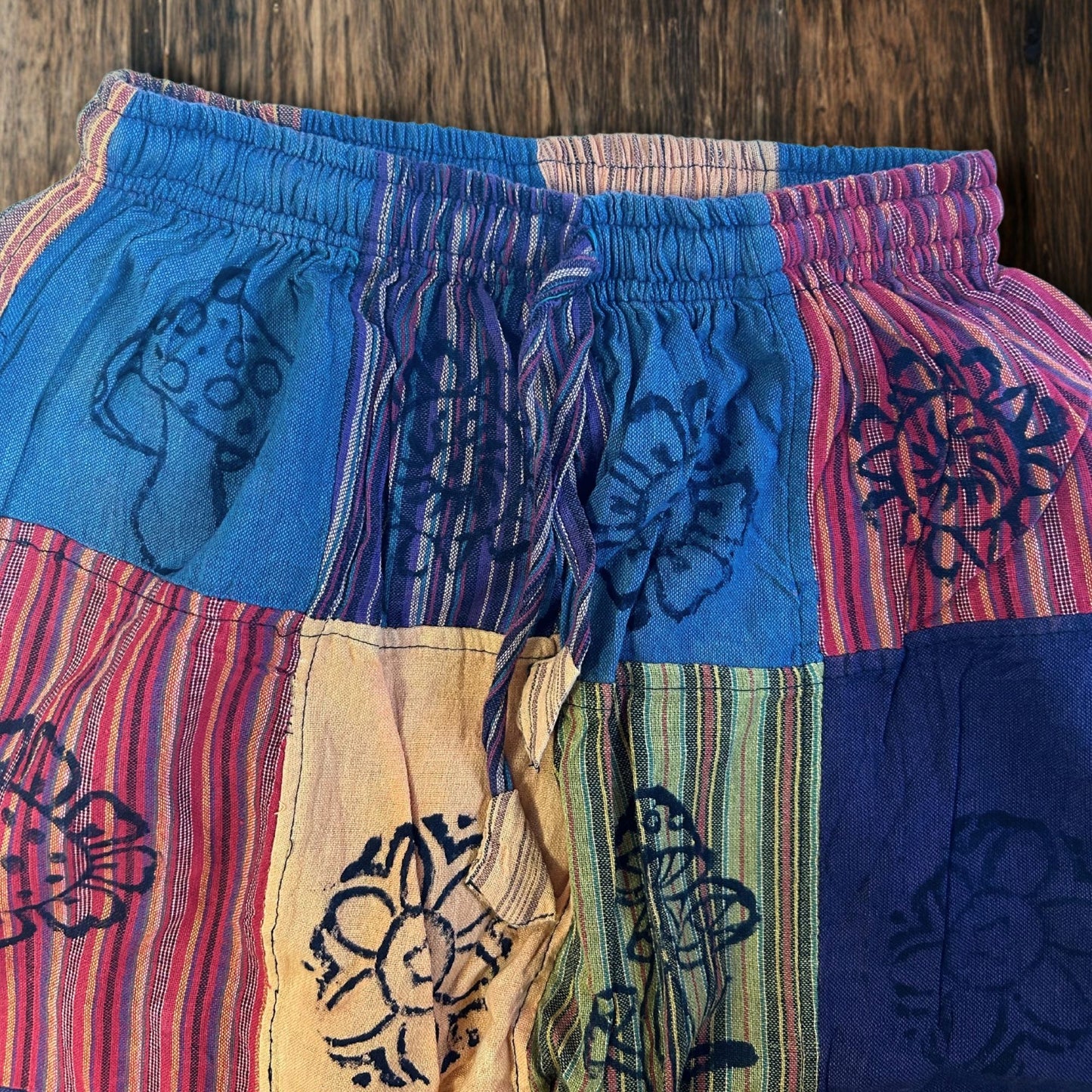 Sari Nómada - Pantalón Hongo - Diseños con Estampado de Bloques - Tonos Naranjas (110x120cm) L/XL