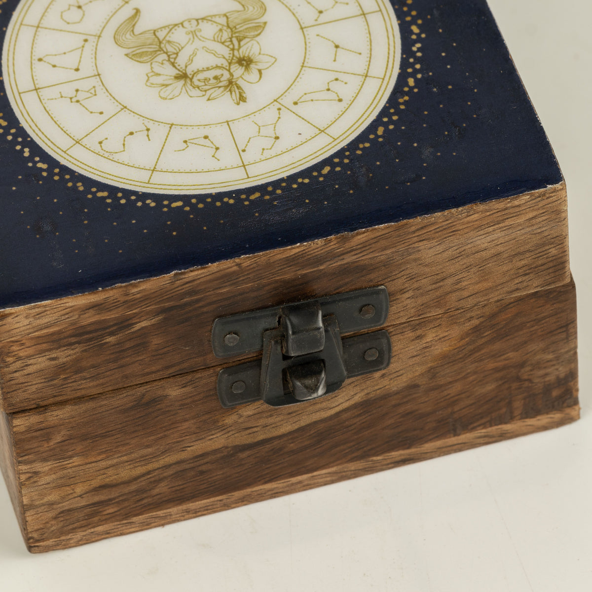 Pequeña caja esmaltada - Tauro