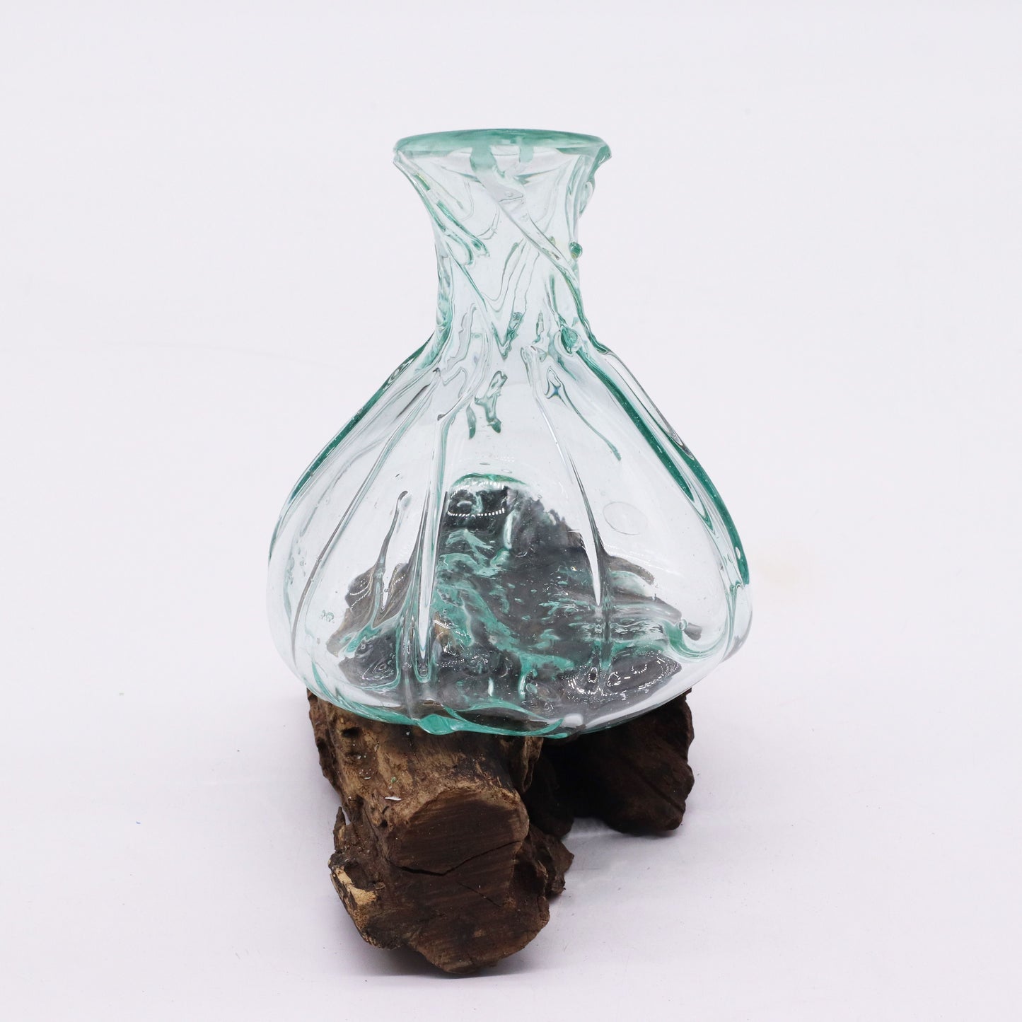 Mini carafe décorative en verre fusionné sur socle en bois, 24 cm