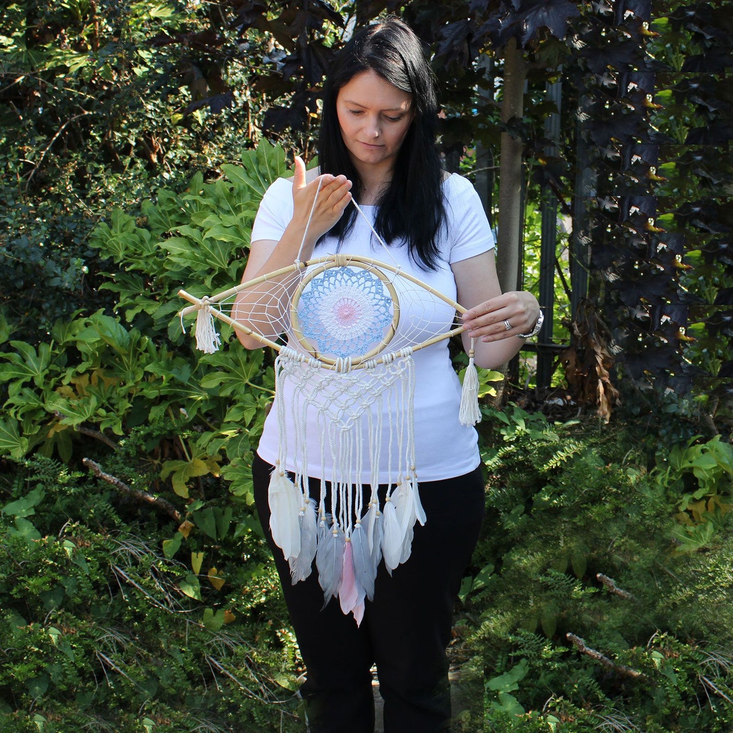 Atrapasueños - Med Macramé Eye Blanco / Azul / Gris